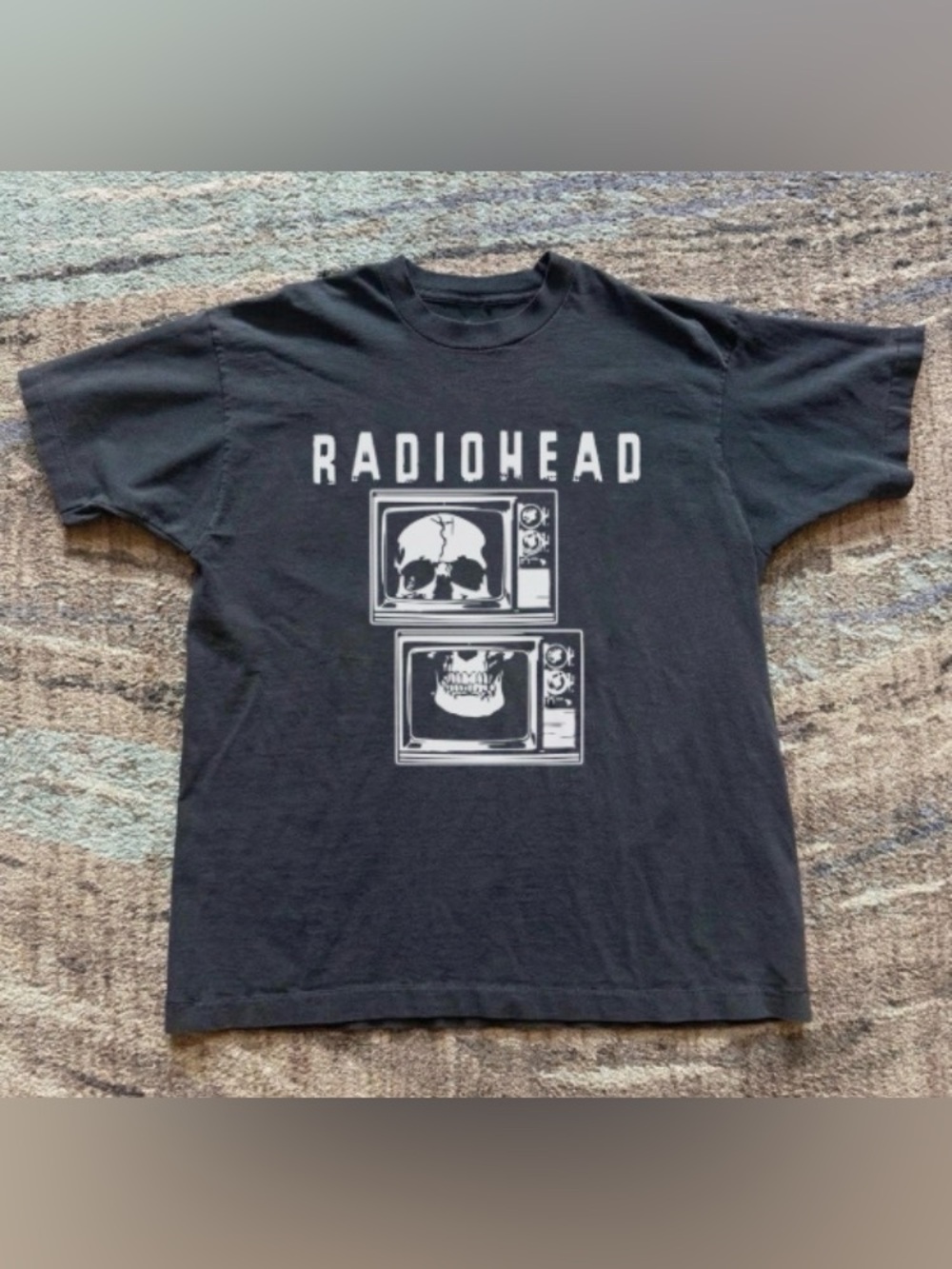 Radiohead Skull TV Graphic T-Shirt, Band Tee Alternative, Rock Band Merch Tee